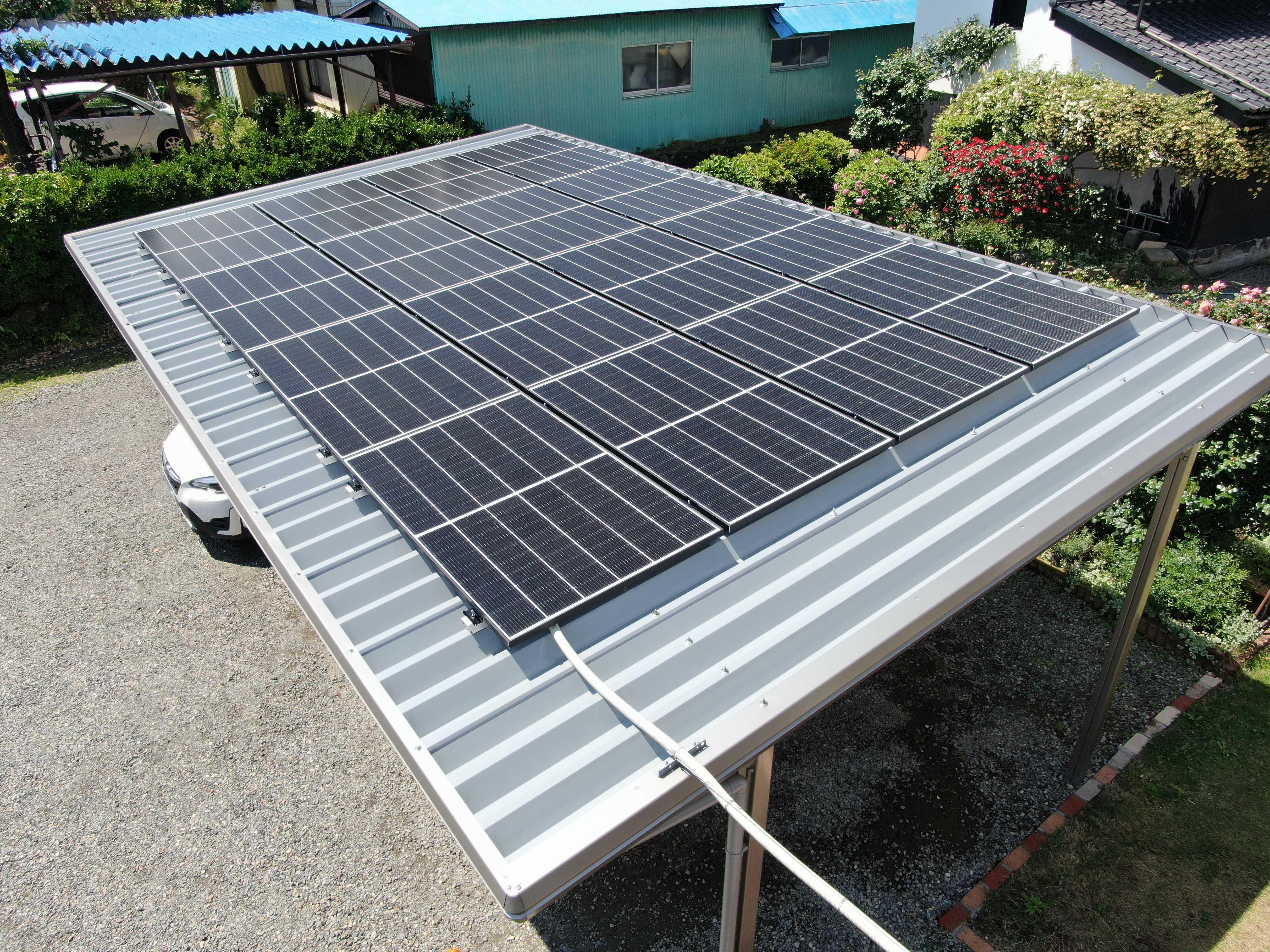 長野県千曲市 カーポートに太陽光発電システム5.68ｋｗ設置