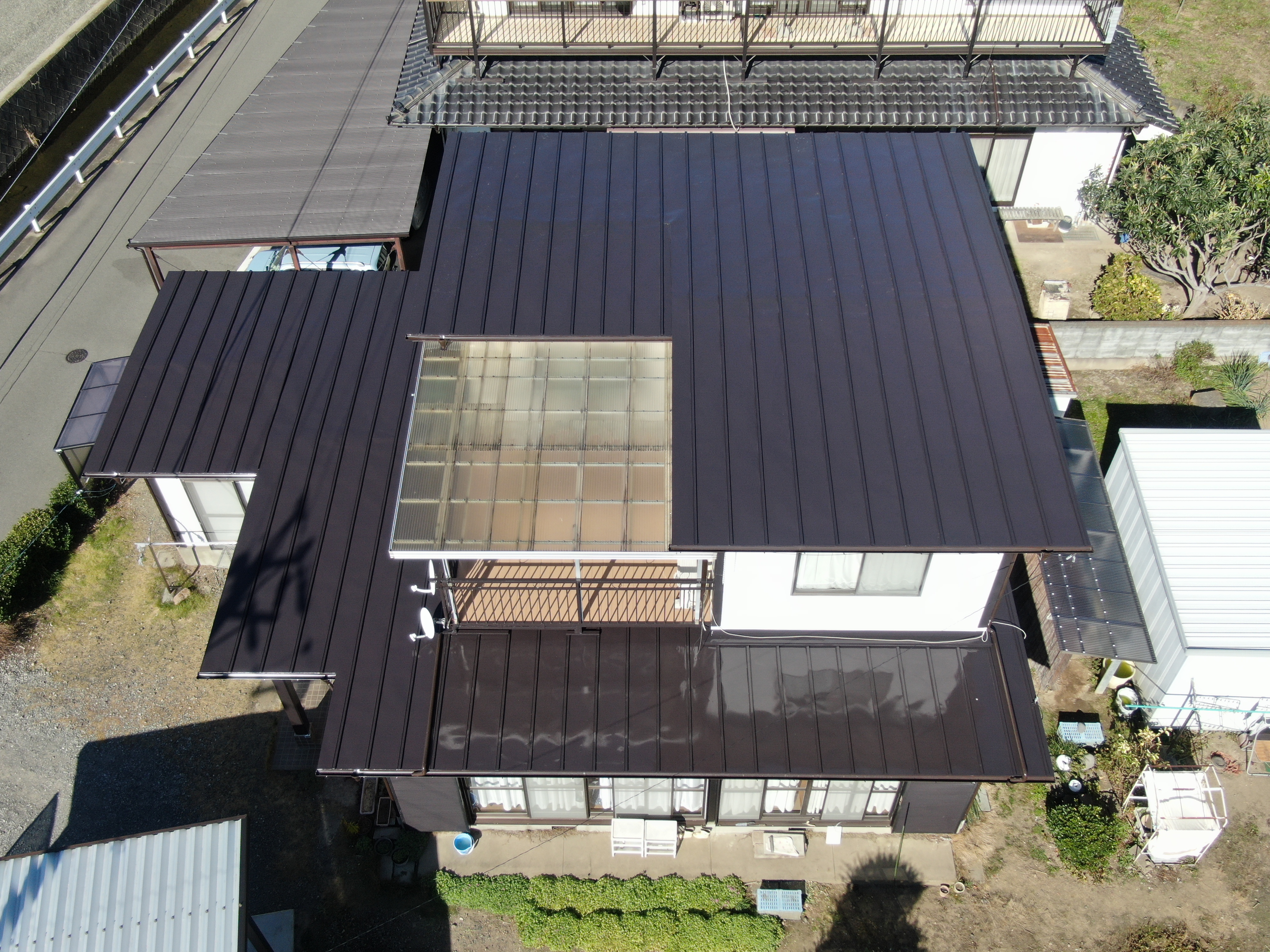 長野県千曲市で屋根リフォーム　雨樋交換　シリコン塗装で屋根ピッカピカ！