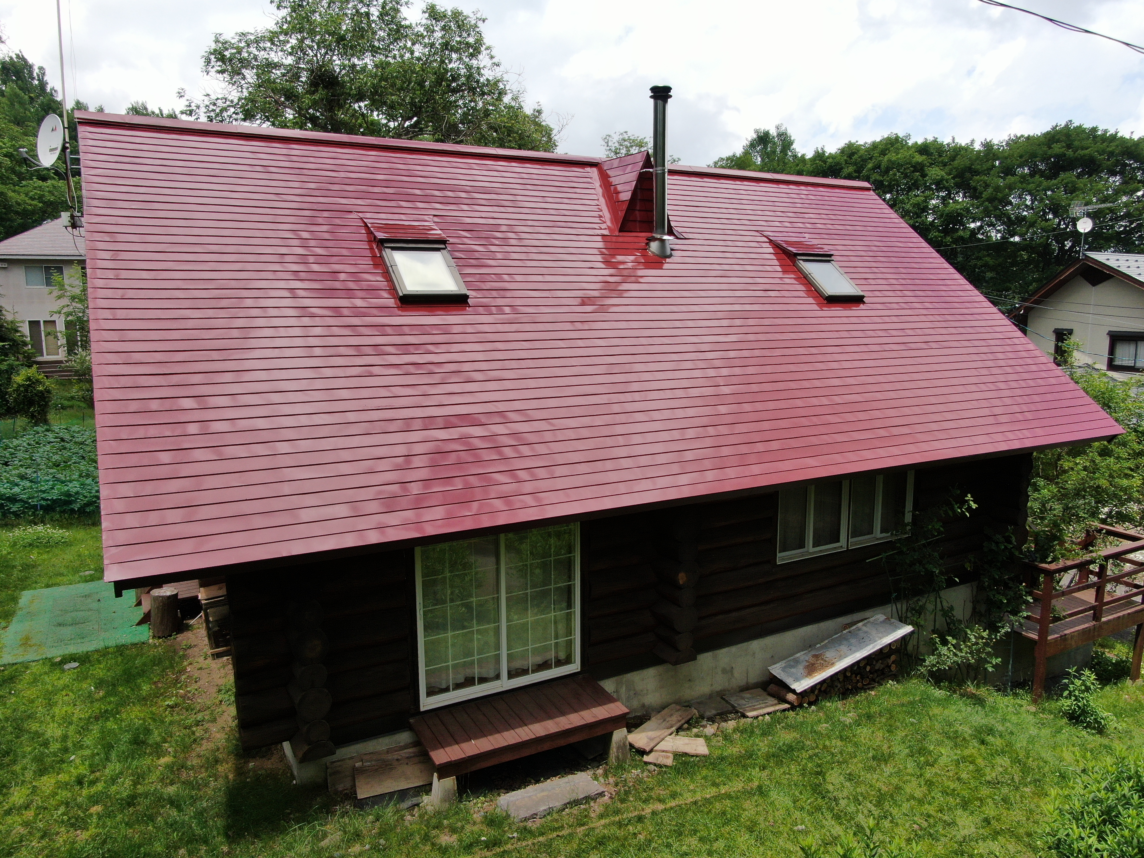 屋根フッ素塗装リフォーム　軒天・木部部分も一緒に塗装！ 写真