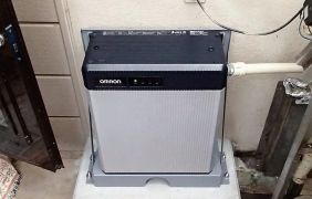 オムロン9.8kw蓄電池設置で太陽光発電を存分に活かします！