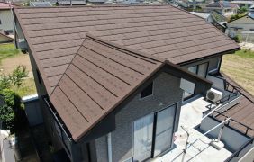 瓦屋根をLIXIL Tルーフで葺き替え　屋根の軽量化になり耐震性アップ！　Asmileリフォーム現場