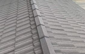 瓦屋根をLIXILのTルーフ　モダンで葺き替え　屋根の軽量化で耐震性アップ！