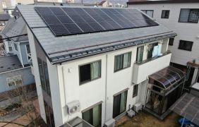 太陽光6.12kw＋蓄電池7.04kwh　屋ネット設置で落雪対策【ソーラーパートナーズ】