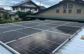 新設したカーポートにエクソルの太陽光11.620kwを設置しました