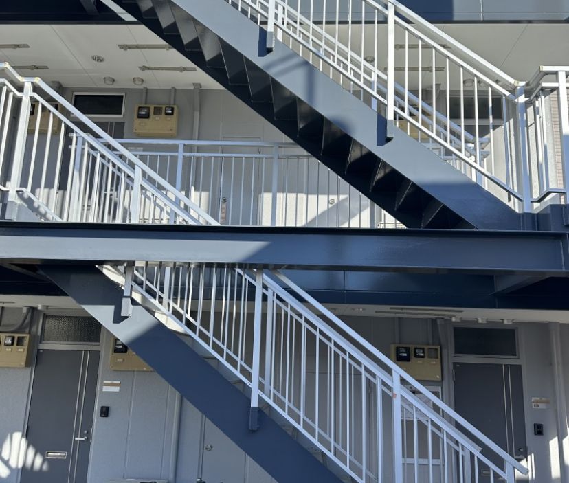 ３階建てアパート塗装リフォーム 写真